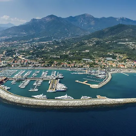 Frontemare * Marina dʼAndora